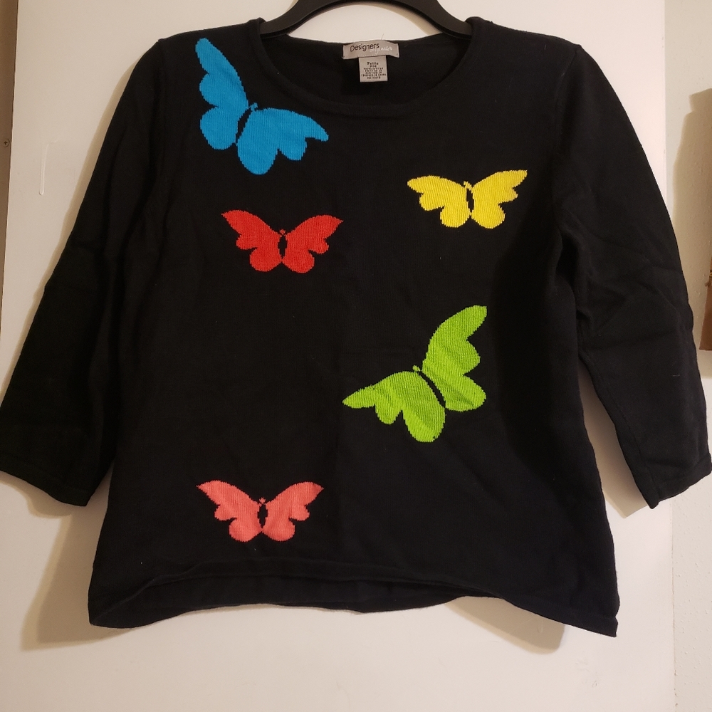 🦋 black sweater with butterflies 🦋